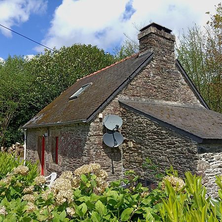 Character Breton Cottage Carhaix-Plouguer Exteriör bild